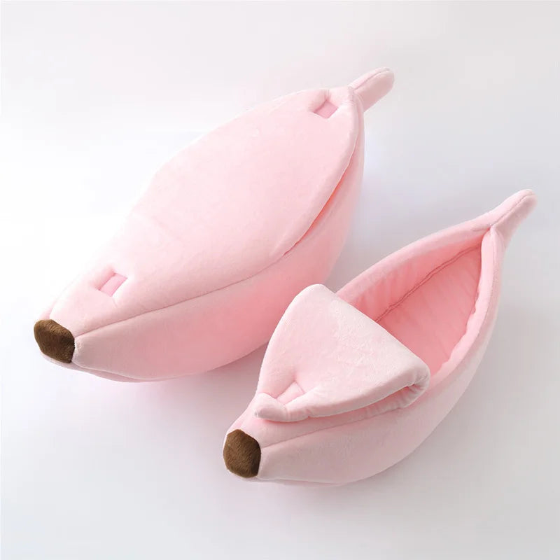 Banana-Shaped Cat and Dog Bed – A Soft and Warm Home