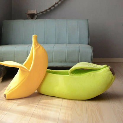 Banana-Shaped Cat and Dog Bed – A Soft and Warm Home