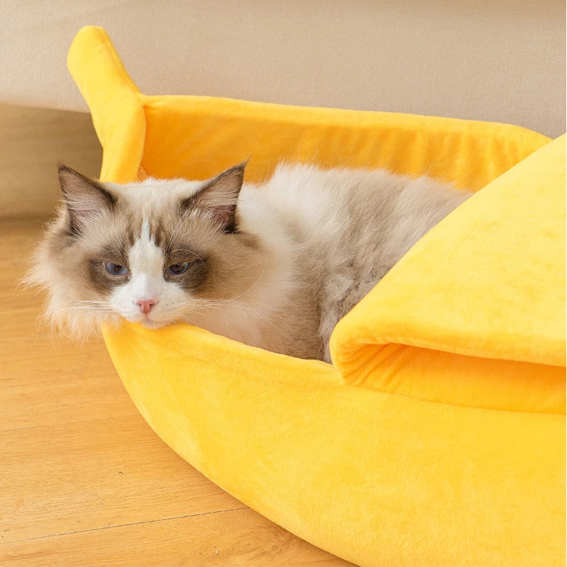 Banana-Shaped Cat and Dog Bed – A Soft and Warm Home